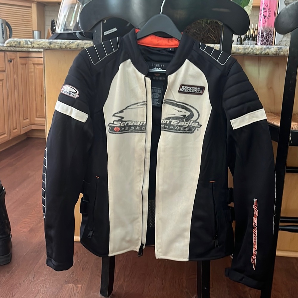 Women’s large Harley Davidson bomber jacket